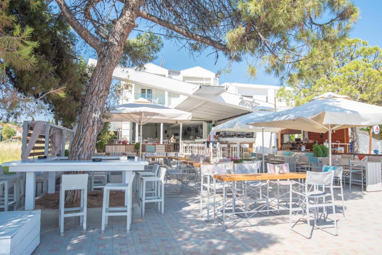 Vertigo Seaside Apartments Nikiti  Esterno foto