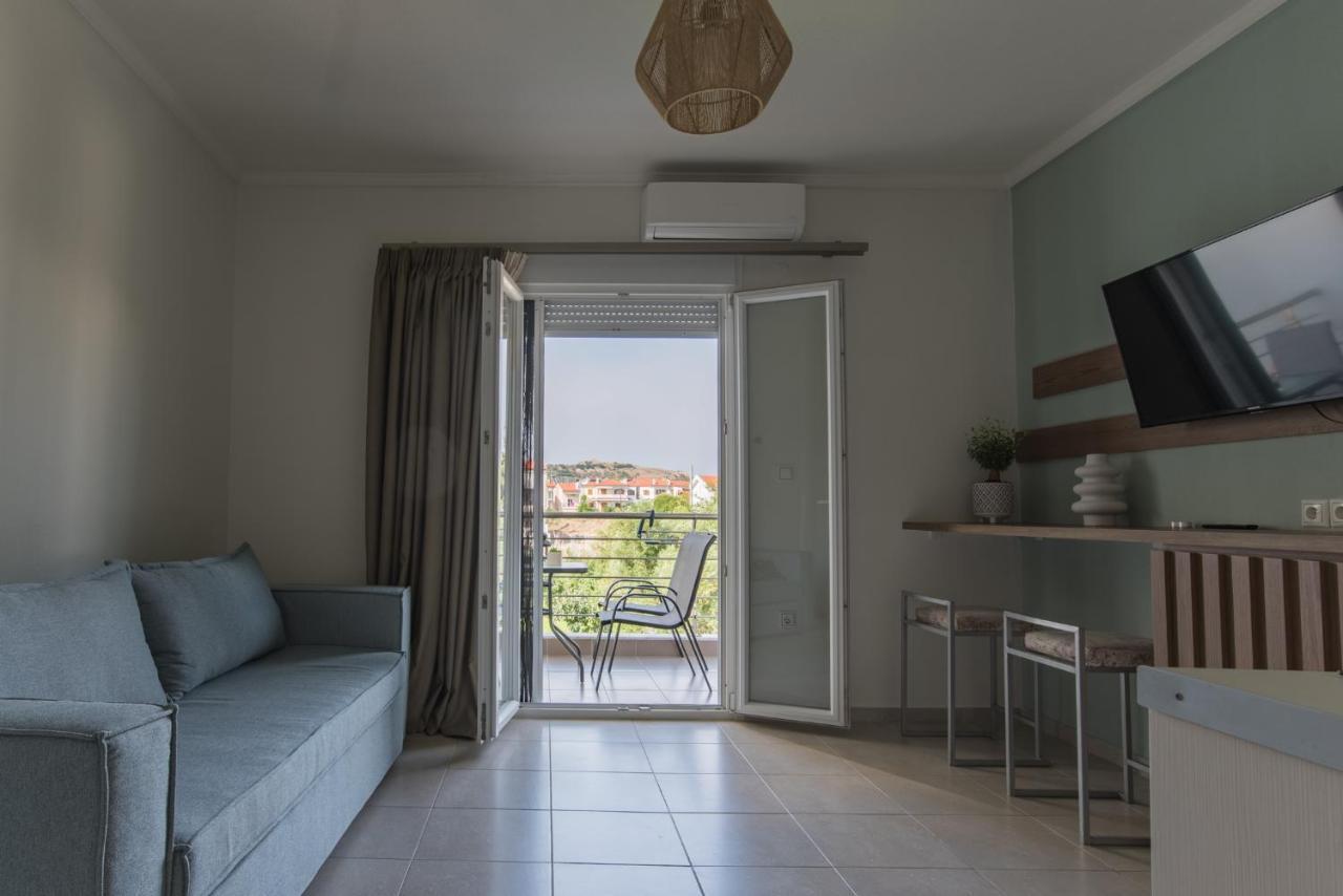 Vertigo Seaside Apartments Nikiti  Esterno foto