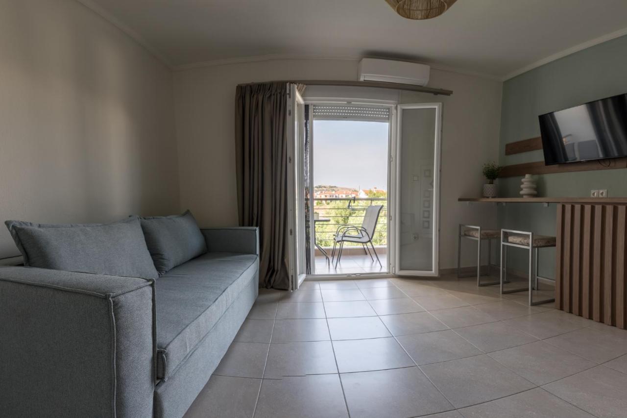 Vertigo Seaside Apartments Nikiti  Esterno foto